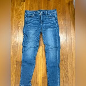 AE medium wash jegging